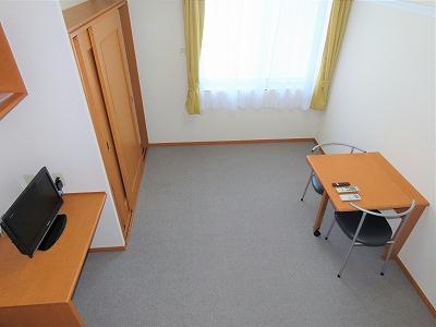 居室・リビング　ベッド上からのアングルです