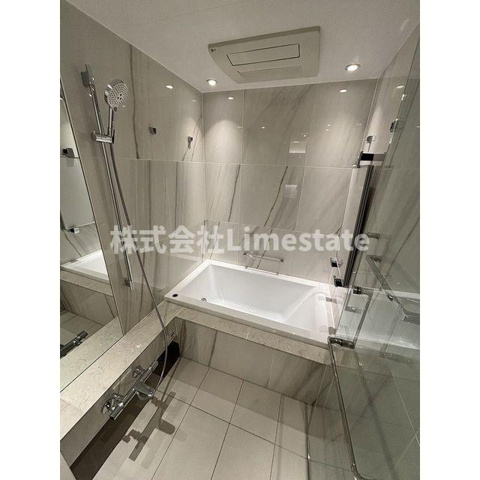 バス・シャワールーム　別部屋参考写真