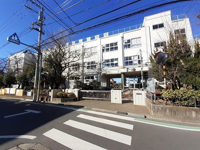 小学校　舎人小学校（小学校）まで312m