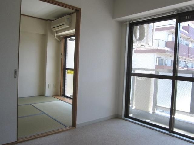 その他部屋・スペース　☆広々使えるリビング☆