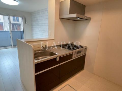 キッチン　同物件別部屋