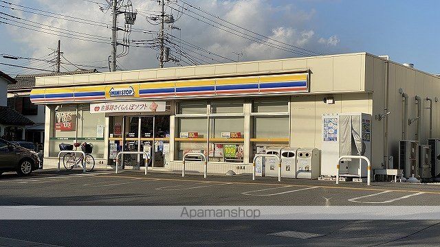 コンビニ　ミニストップ（コンビニ）まで687m