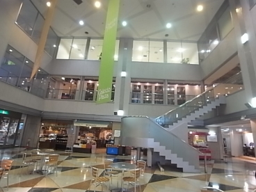 スーパー　グルメシティ新神戸店（スーパー）まで445m