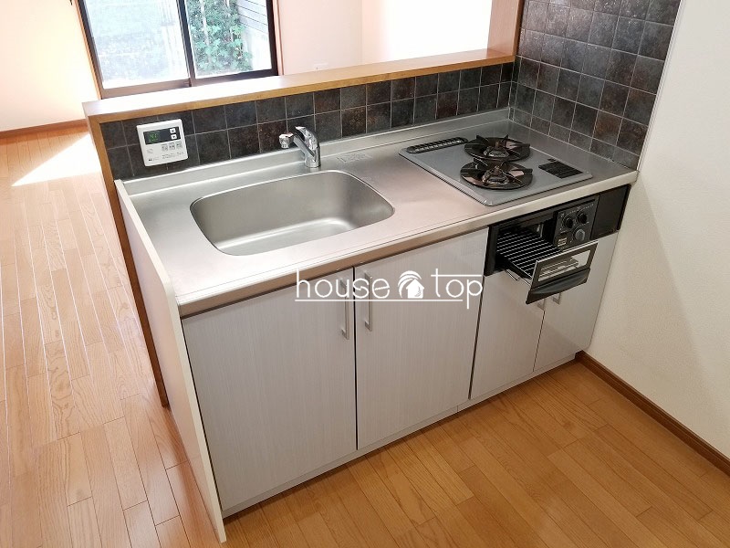 キッチン　2口コンロ付システムキッチン！貴重な対面キッチンです♪
