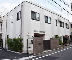 幼稚園・保育園　目黒碑文谷雲母保育園（幼稚園・保育園）まで295m