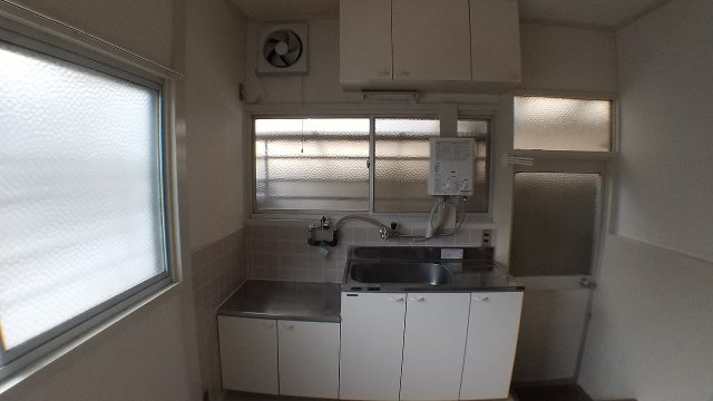 キッチン　壁付けキッチンでスペースを有効活用できます！