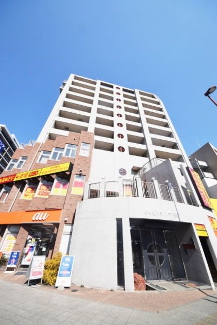 建物外観　★駅近なので商業施設も多数あります！★