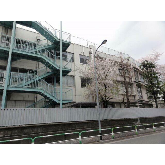 小学校　北区立稲田小学校（小学校）まで1027m