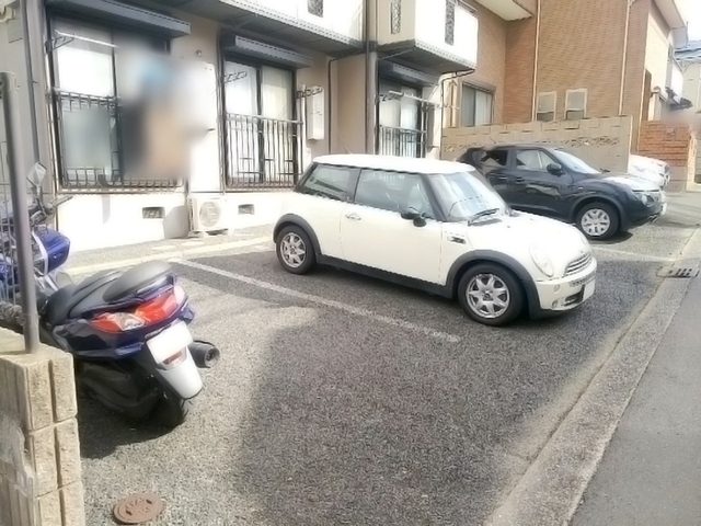 駐車場　駐車場