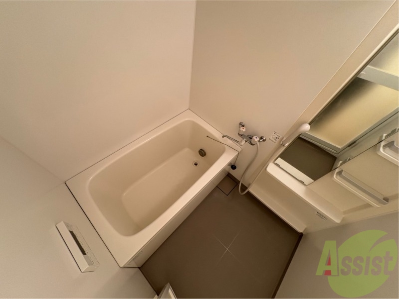 バス・シャワールーム　お風呂になります。一日の疲れを癒してくださいね。