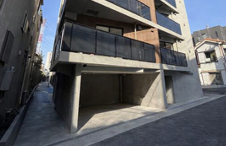 エントランス　お洒落な建物デザイン♪