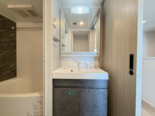 洗面設備　同型タイプです。