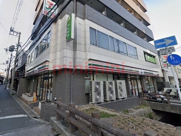 コンビニ　セブンイレブン茨木宮元町店（コンビニ）まで125m