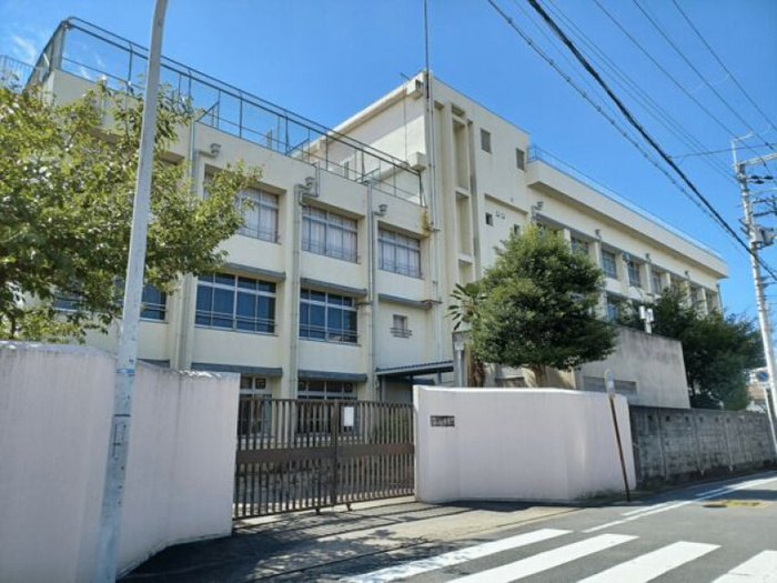 小学校　大阪市立城北小学校（小学校）まで700m
