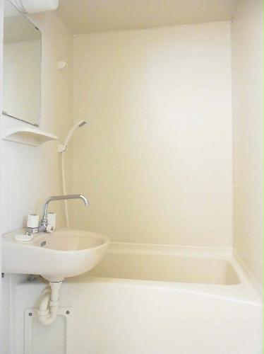 バス・シャワールーム　設備・仕様は号室により異なる為、現況を優先致します。