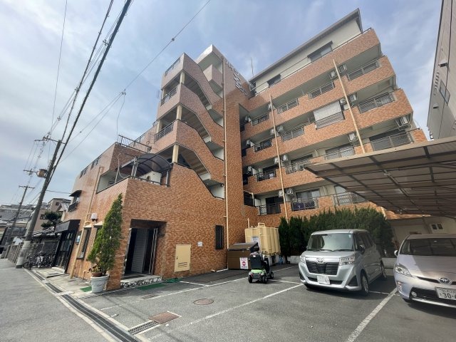 建物外観　外観は落ち着いています