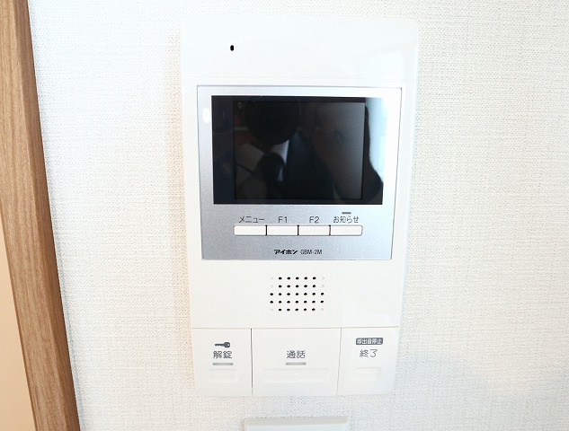 セキュリティ　エントランスにオートロックです