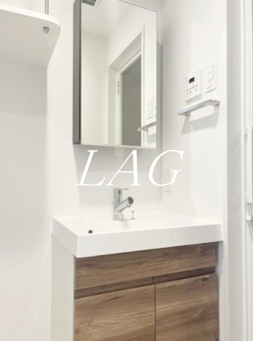 洗面設備　独立洗面台です。