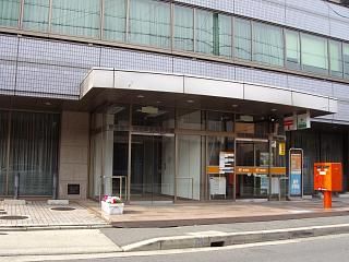 郵便局　亀島郵便局（郵便局）まで410m