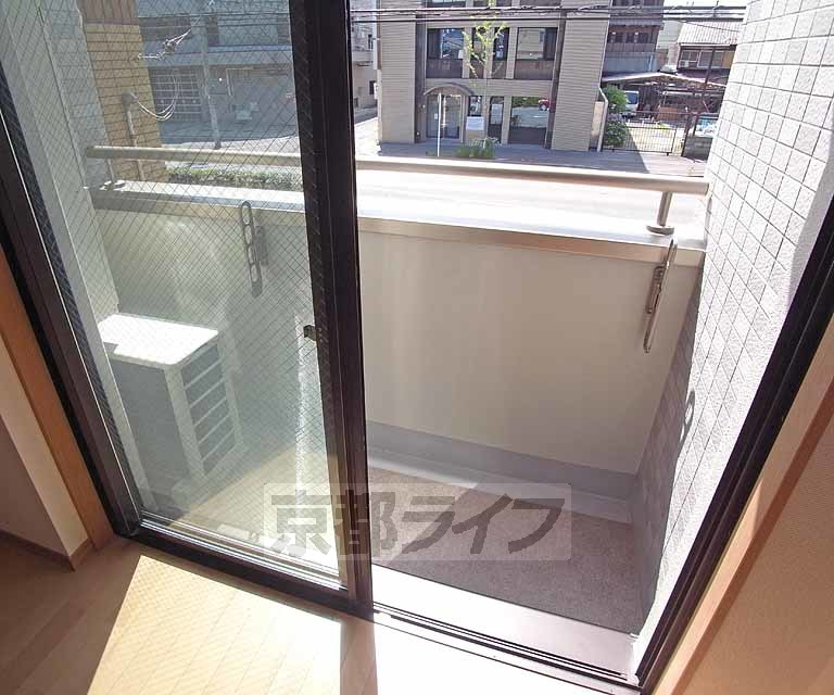 バルコニー　日当たり良好のバルコニー