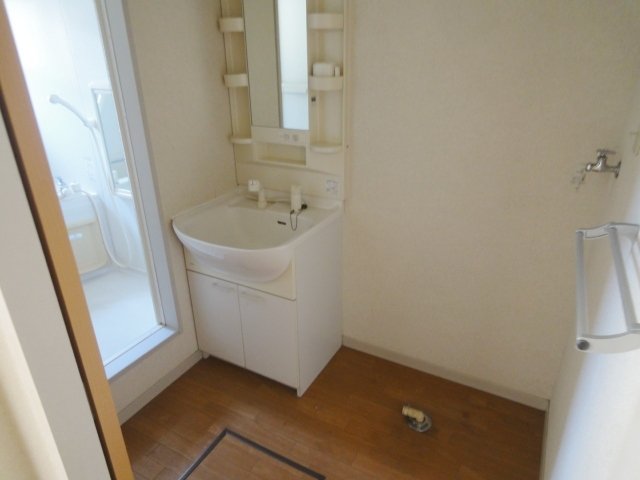 洗面設備　別号室の写真です（反転）