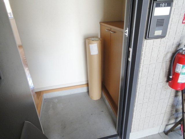 玄関　別号室の写真です（反転）