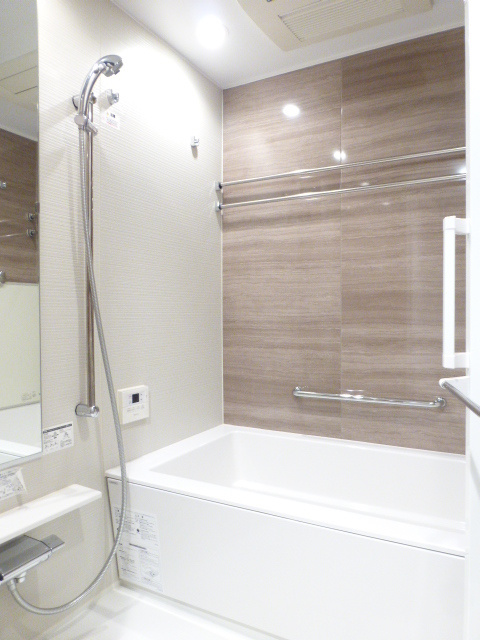 バス・シャワールーム　※別部屋参考写真