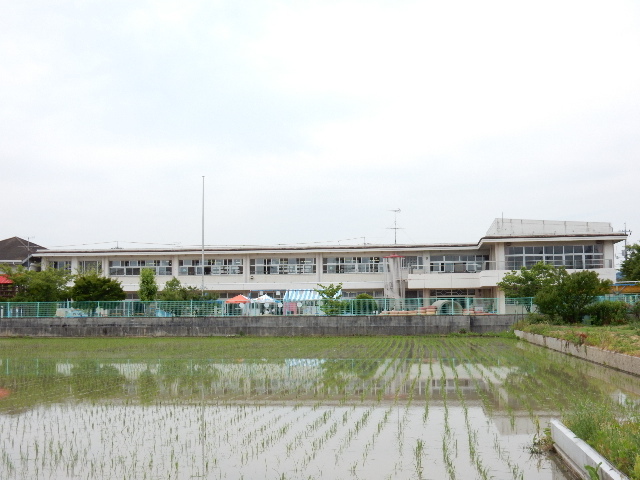 幼稚園・保育園　陵南認定こども園（幼稚園・保育園）まで908m