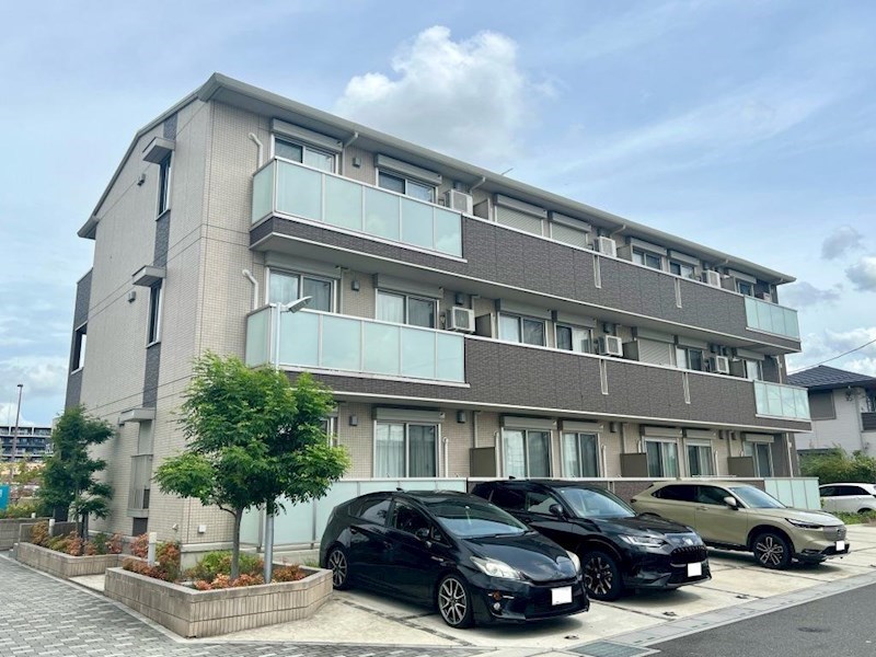 建物外観　越谷レイクタウン駅徒歩８分（６４０ｍ）