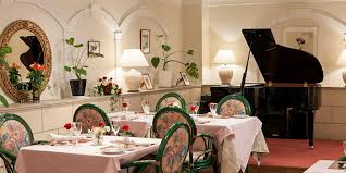 飲食店　レストラン マーヴェラス パラディ白金（飲食店）まで302m