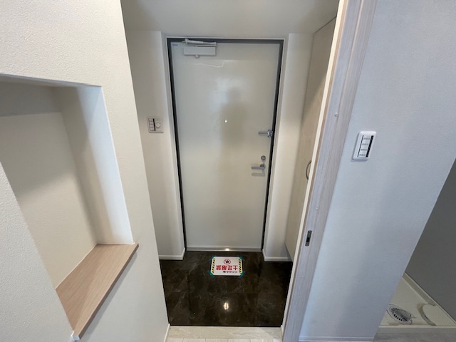 玄関　※同施工会社のイメージ写真※