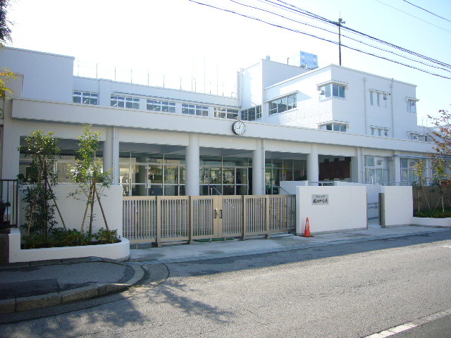 中学校　浦安市立堀江中学校（中学校）まで394m