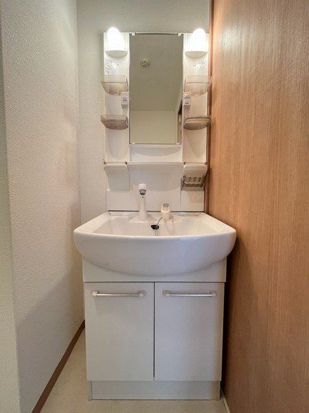洗面設備　※代表タイプの写真のため実際と異なる場合がございます