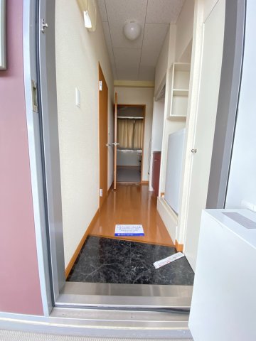 キッチン　電気コンロ付のミニキッチン。