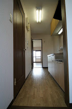 玄関　※他のお部屋の写真です。