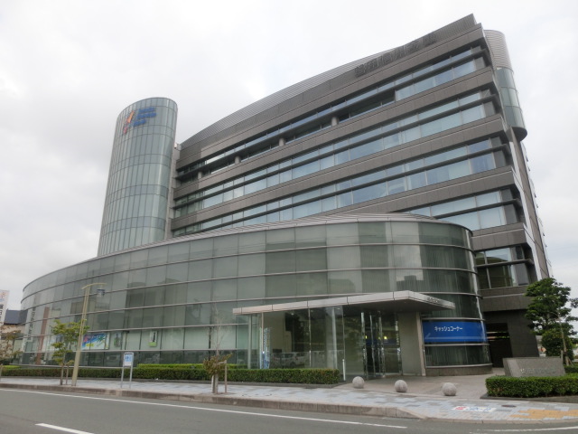 銀行　浜松いわた信用金庫 本店（銀行）まで826m