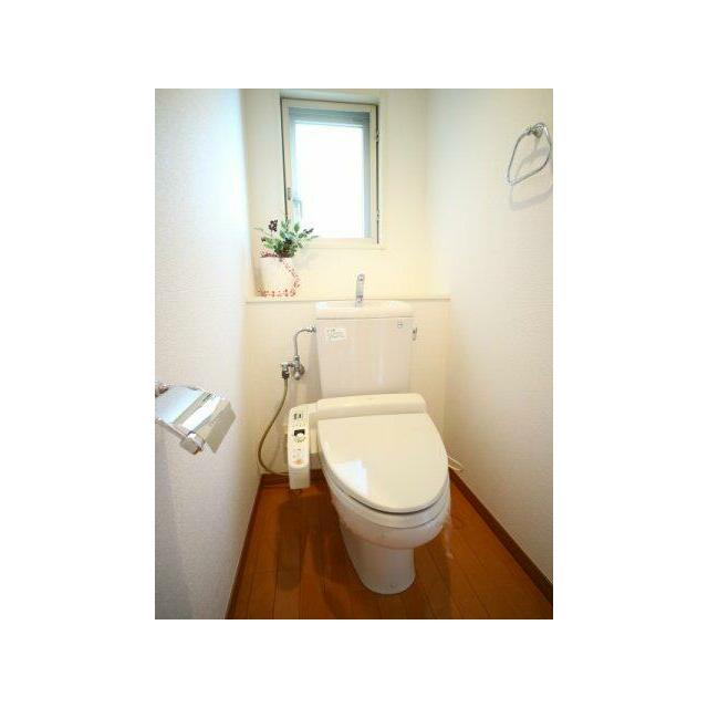 トイレ　参考写真　※家具は付いておりません。