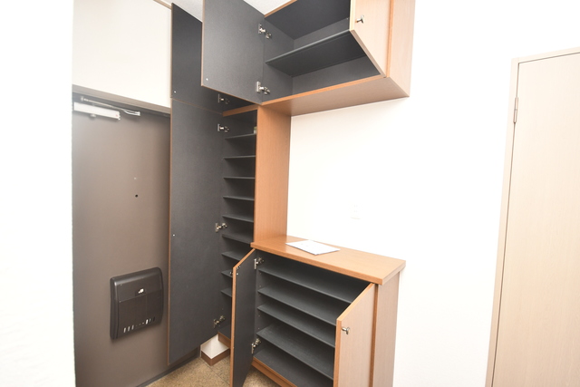 収納　シューズボックス