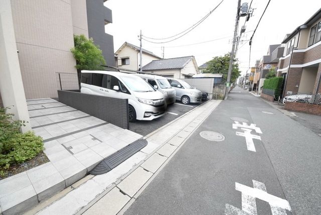 駐車場　敷地内駐車場