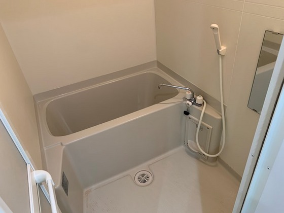 バス・シャワールーム　※別部屋の写真です