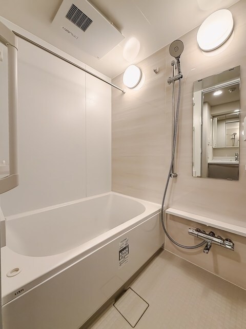 バス・シャワールーム　※写真は同タイプ住戸です。