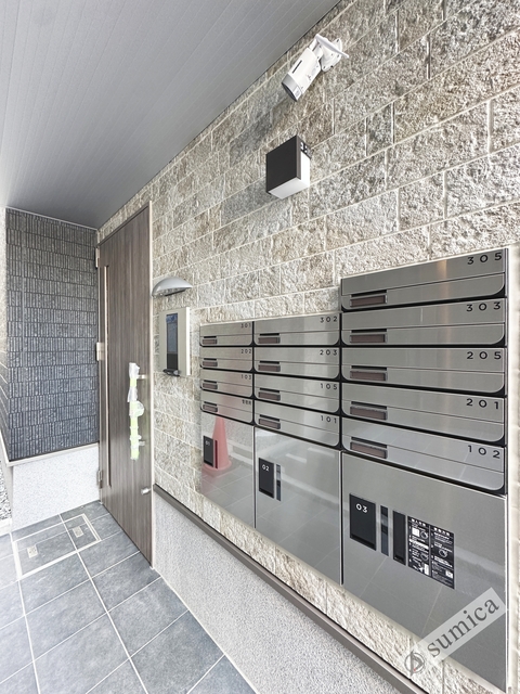 エントランス　オートロック・防犯カメラ完備♪♪