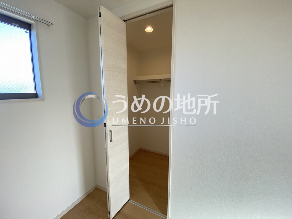 収納　洋室収納