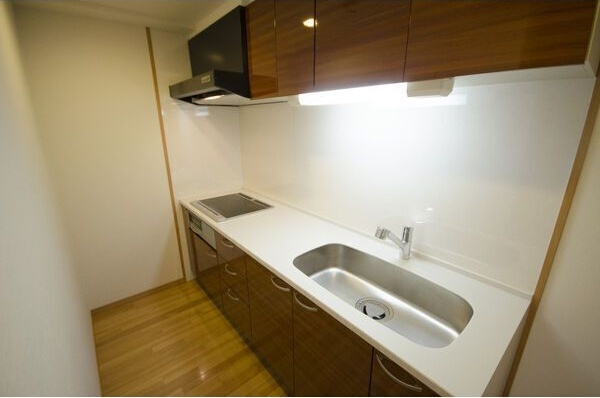 キッチン　初期費用分割可★ご希望の場所まで無料送迎サービス付♪