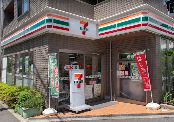 コンビニ　セブンイレブン 池袋4丁目店（コンビニ）まで439m