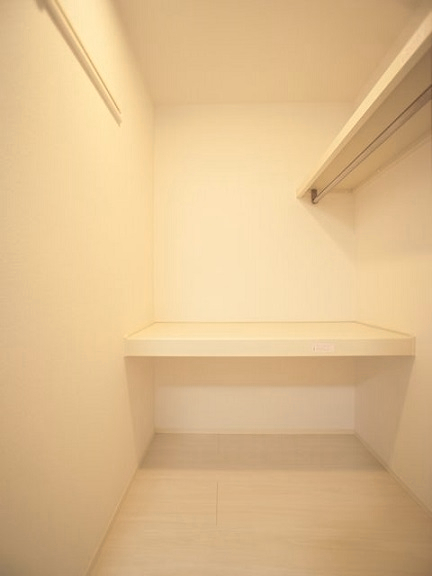 収納　ウォークインクロゼット付きでお部屋はスッキリ♪