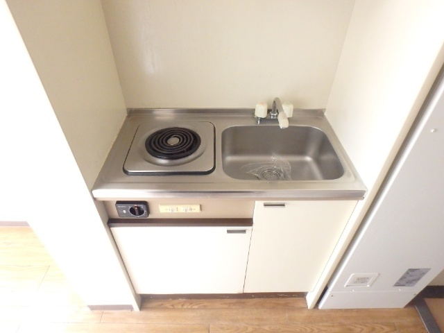 キッチン　別のお部屋です。間取りは反転です。