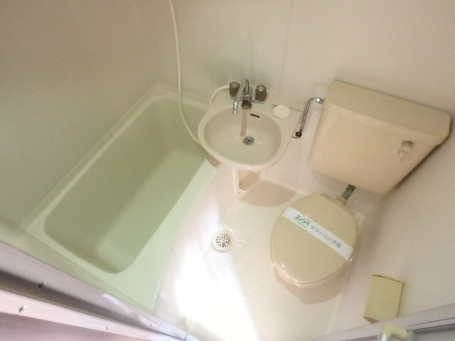 バス・シャワールーム　別のお部屋です。間取りは反転です。