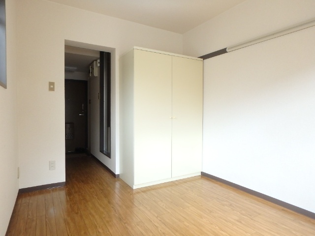 その他部屋・スペース　別のお部屋です。間取りは反転です。