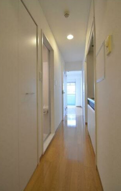 玄関　シャルマンヒロ